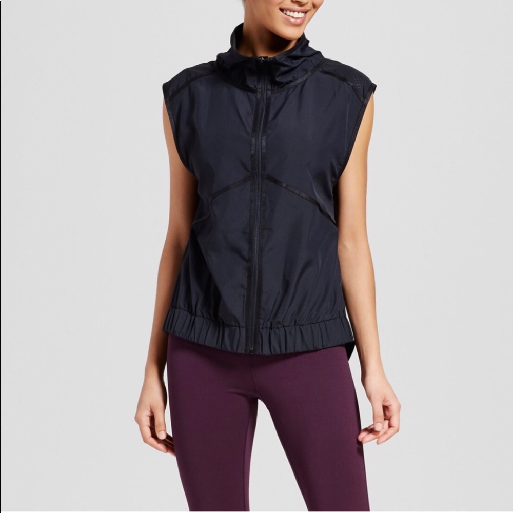 Champions C9 All Weather Running Vest - Picture 1 of 8